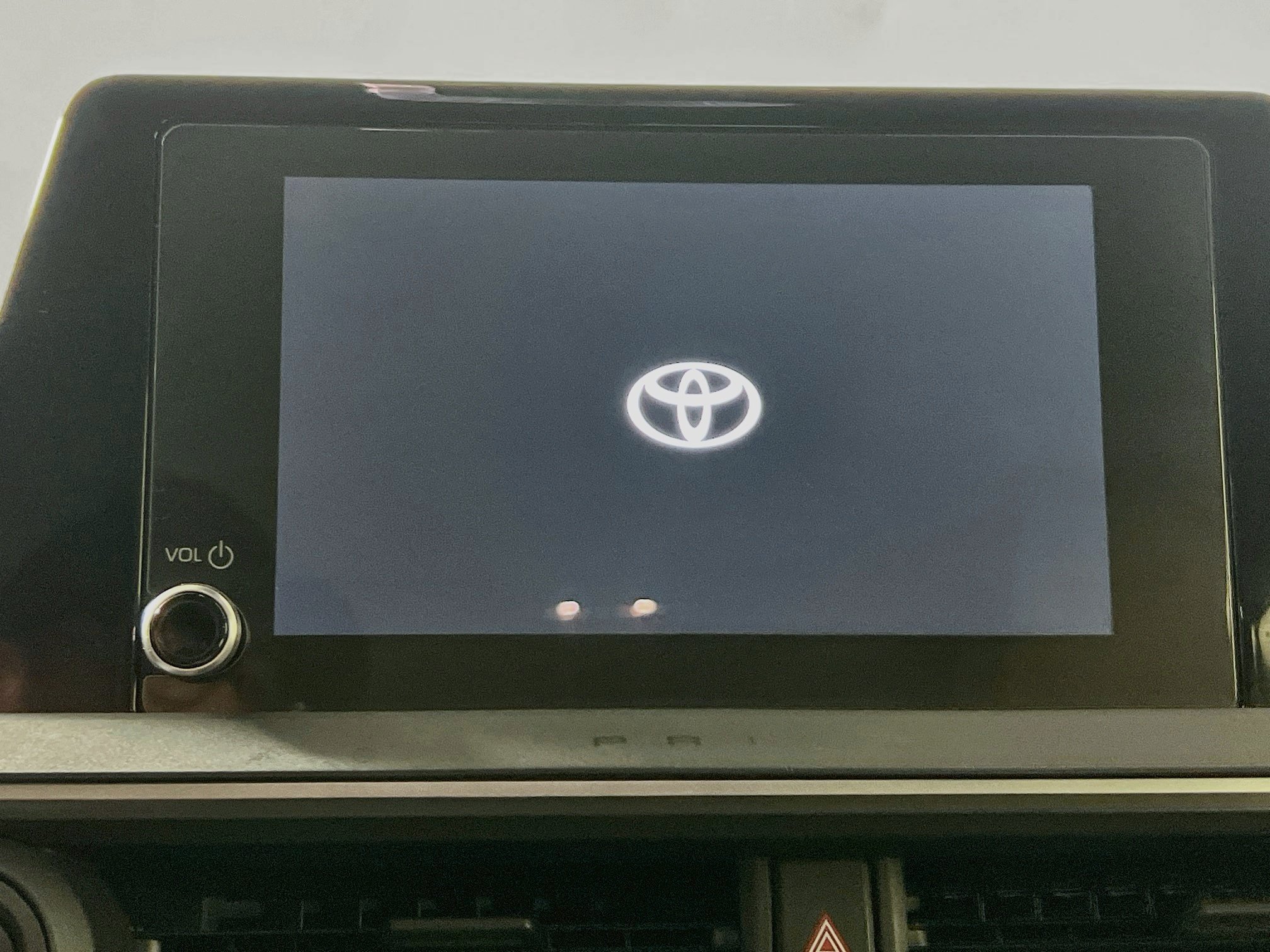 Used 2024 Toyota Prius LE FWD image 27