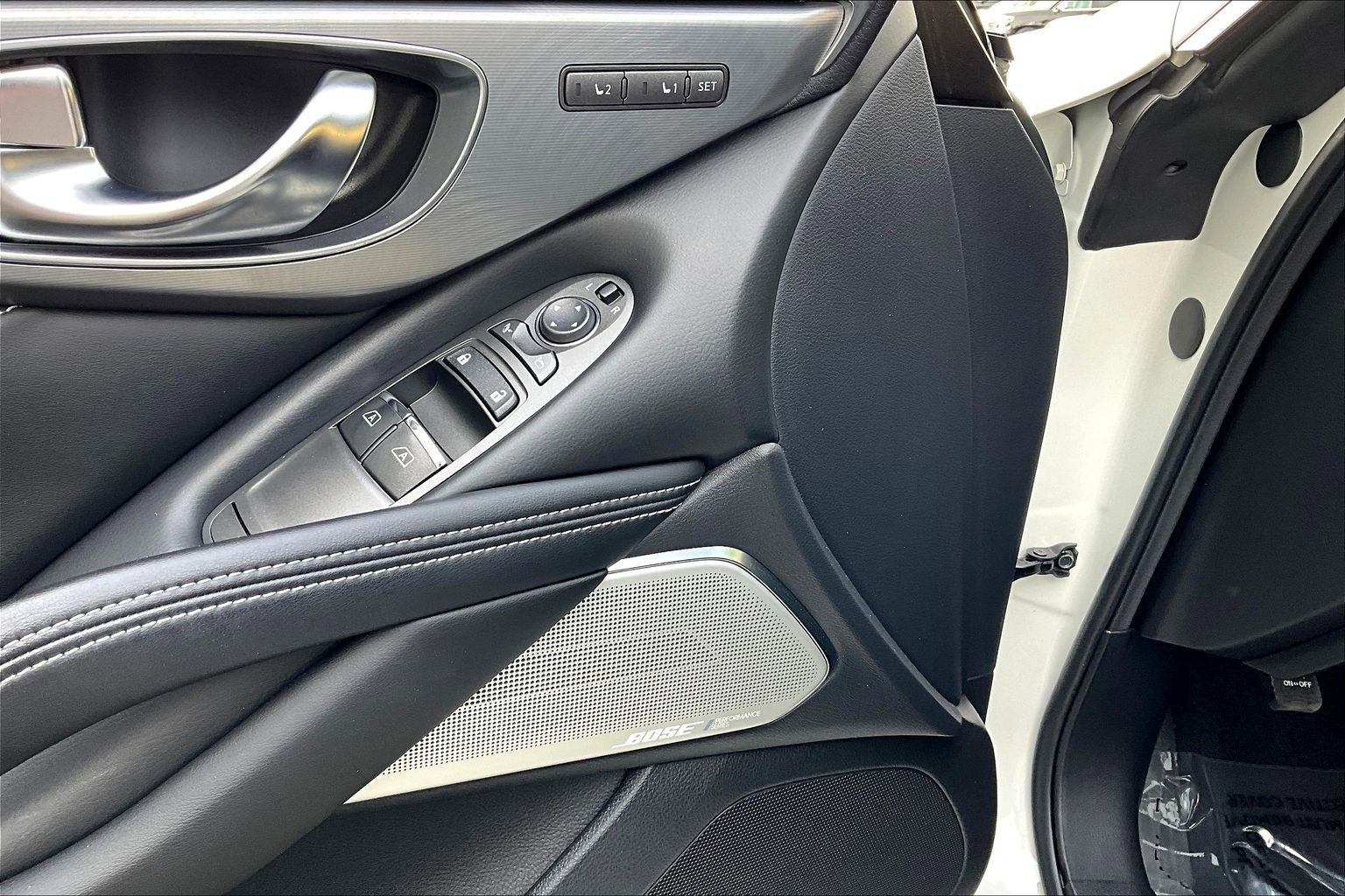 Used 2022 INFINITI Q60 3.0t Luxe w/ Essential Package image 37