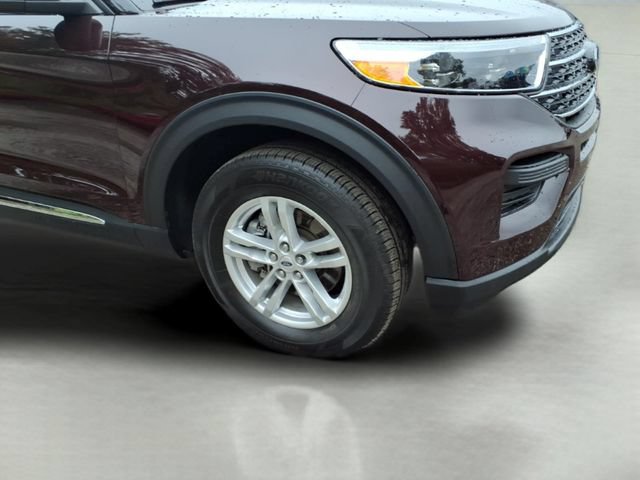 Used 2023 Ford Explorer XLT AWD/4WD image 4