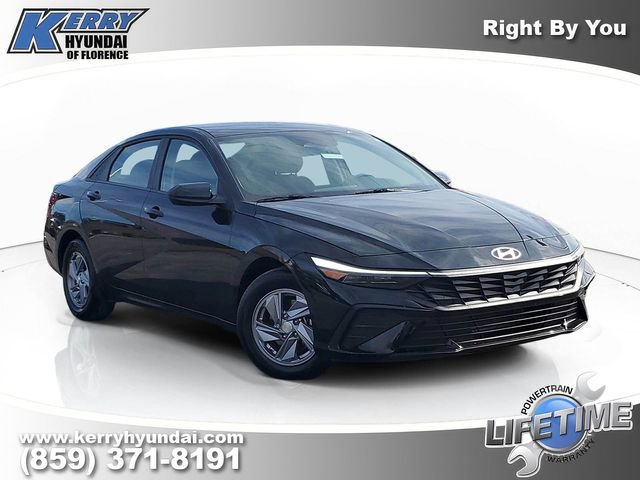 Used 2024 Hyundai Elantra SE image 1