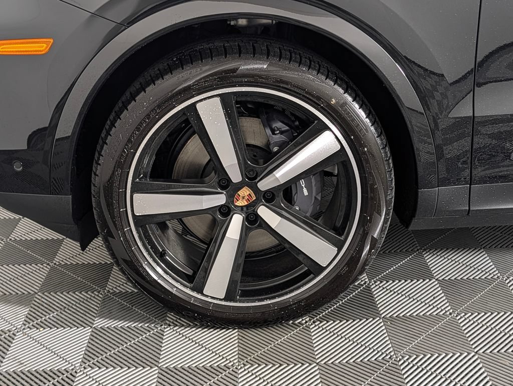 New 2026 Porsche Cayenne AWD/4WD image 11