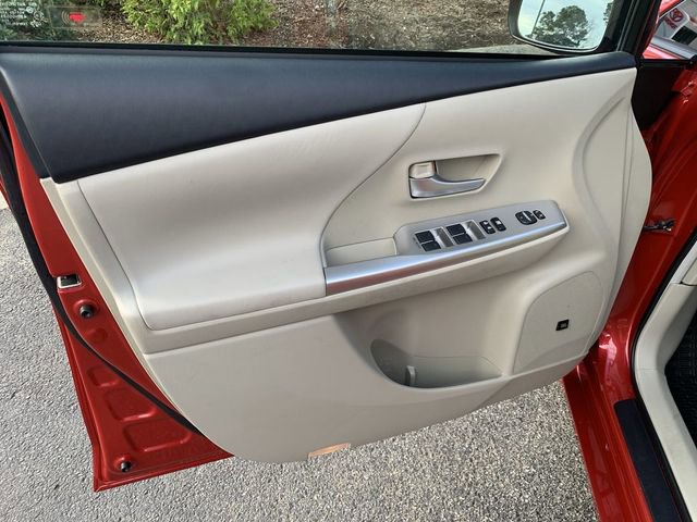 Used 2012 Toyota Prius V Five image 17