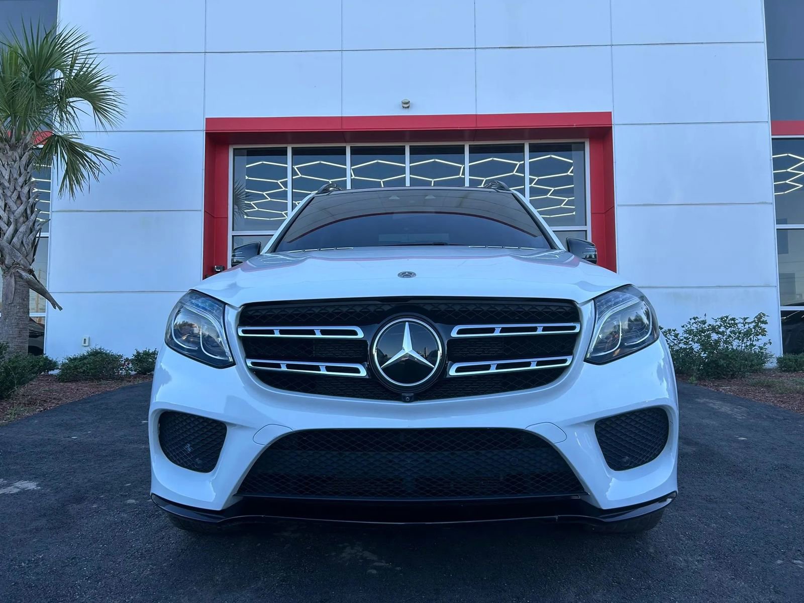 Used 2019 Mercedes-Benz GLS 550 4MATIC image 2