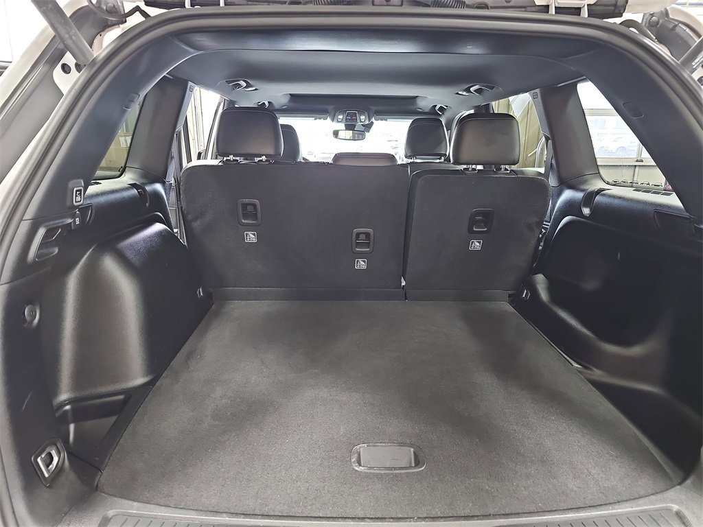 Used 2023 Jeep Grand Cherokee Altitude image 12