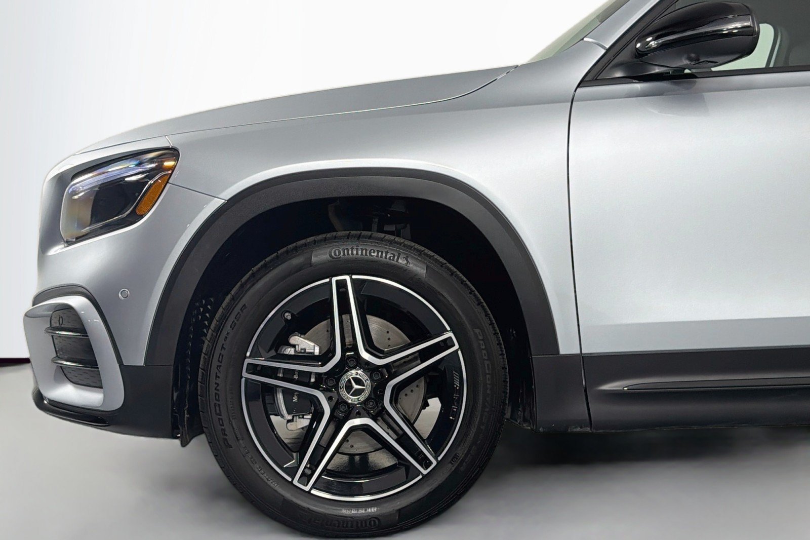 Used 2025 Mercedes-Benz GLB 250 image 9
