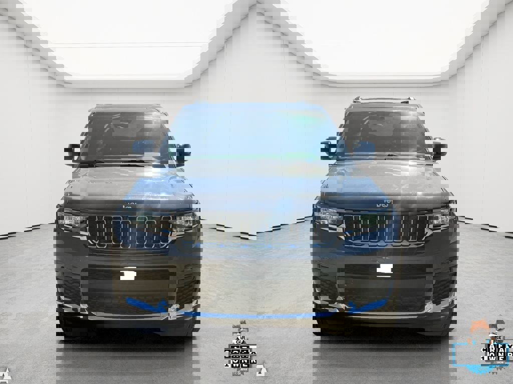 Certified 2025 Jeep Grand Cherokee L Laredo image 5