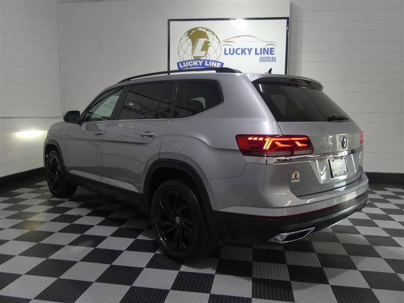 Used 2022 Volkswagen Atlas SE w/ Panoramic Sunroof Package FWD image 11