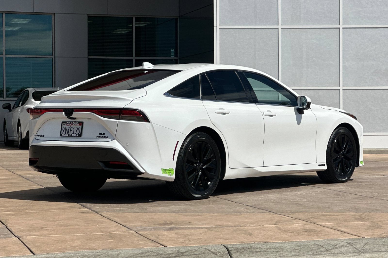 Certified 2023 Toyota Mirai w/ Advanced Technology Package RWD image 4