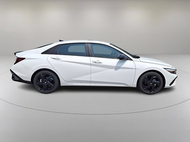 New 2026 Hyundai Elantra SEL Sport FWD image 8