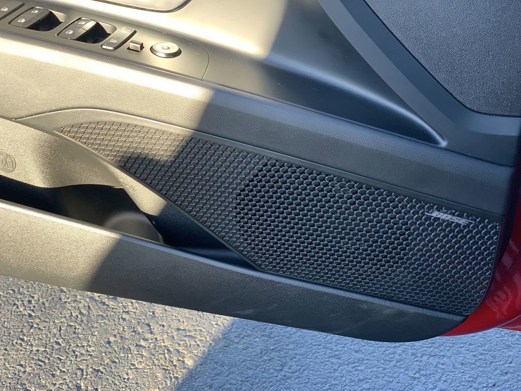 Used 2023 Hyundai Elantra Limited w/ Cargo Package image 22