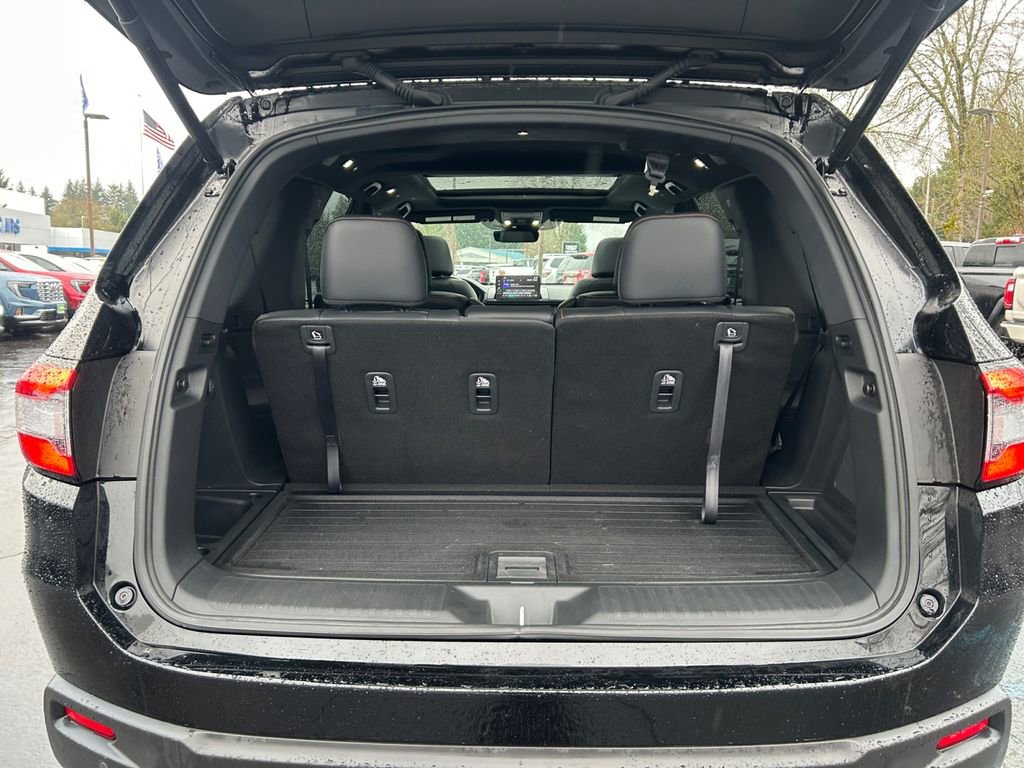 Used 2025 Honda Pilot TrailSport image 24