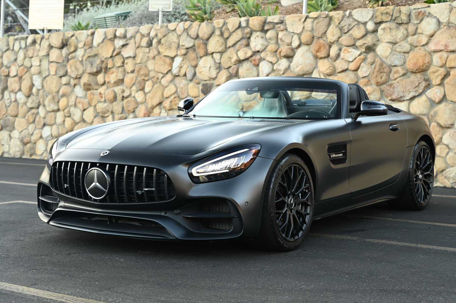 Used 2021 Mercedes-Benz AMG GT Roadster image 2
