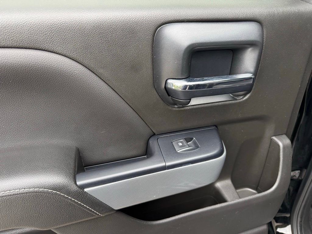 Used 2018 Chevrolet Silverado 1500 LT w/ LPO, Black Pack image 32