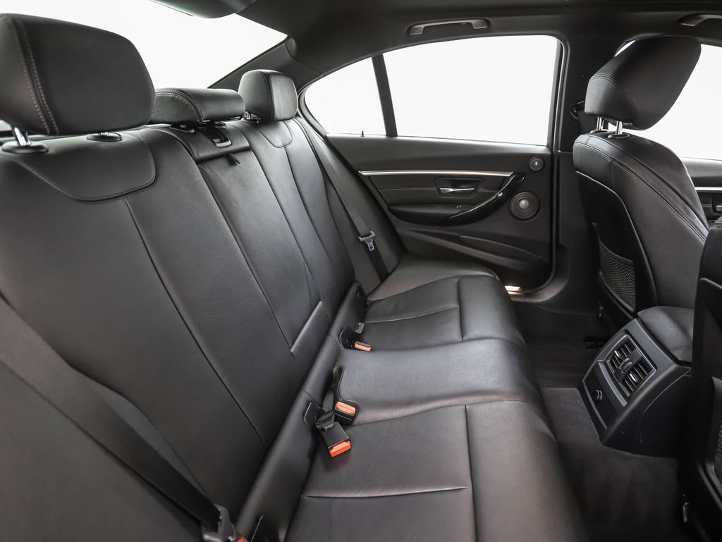 Used 2018 BMW 340i xDrive Sedan AWD/4WD image 27