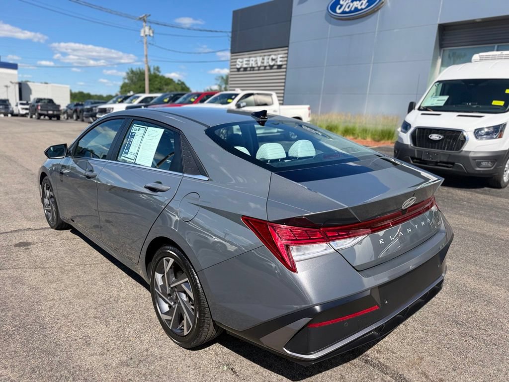 Used 2024 Hyundai Elantra Limited FWD image 5