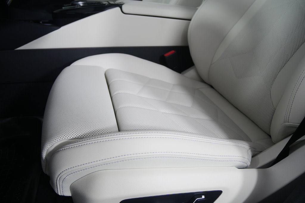 New 2027 BMW 530i w/ M Sport Package RWD image 9