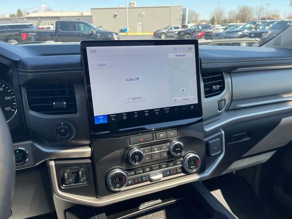 Used 2023 Ford Expedition XLT image 19