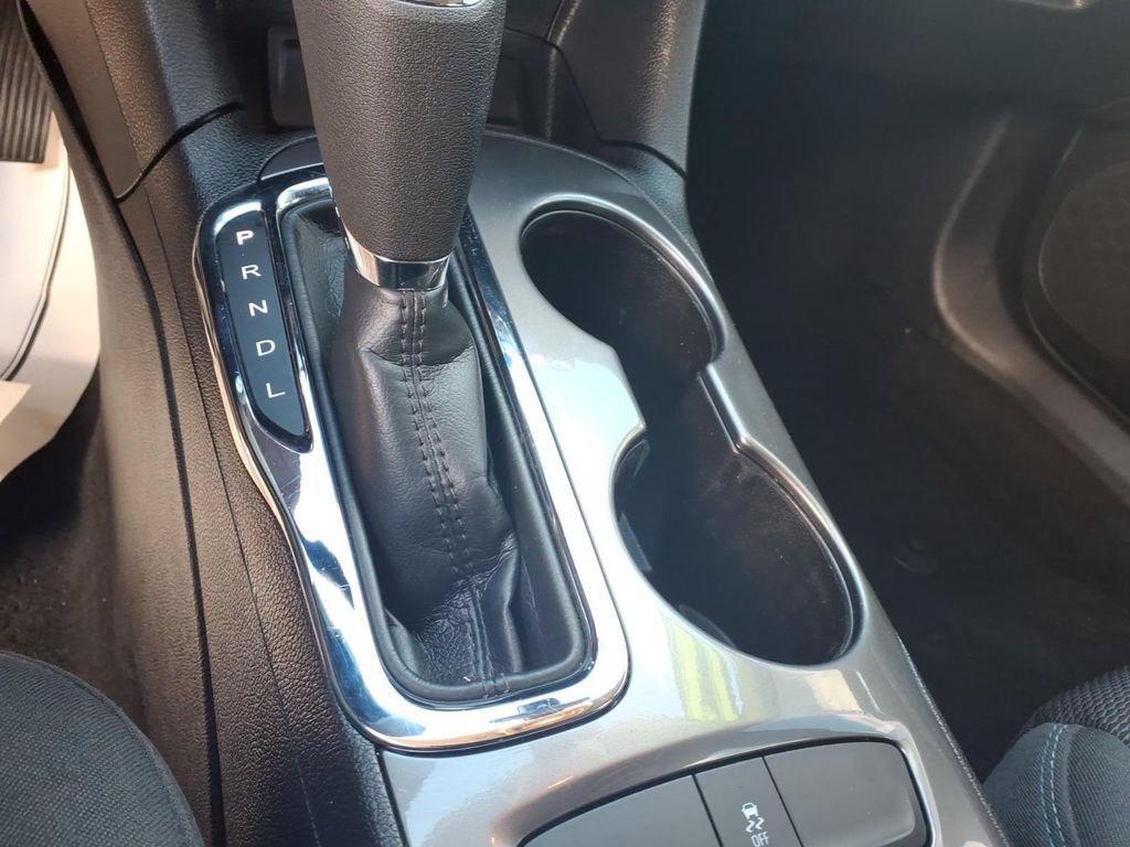 Certified 2017 Chevrolet Cruze LT w/ Convenience Package FWD image 21