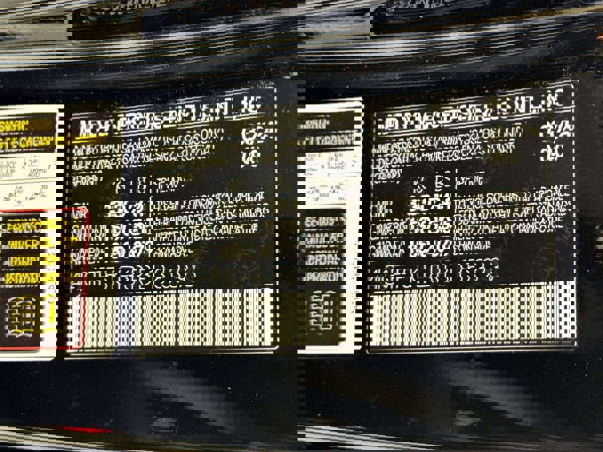 Used 2024 Mercedes-Benz GLS 450 4MATIC image 46