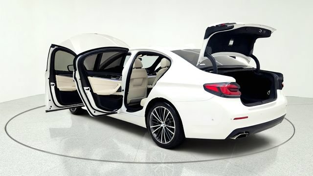 Used 2021 BMW 540i w/ Executive Package RWD image 16