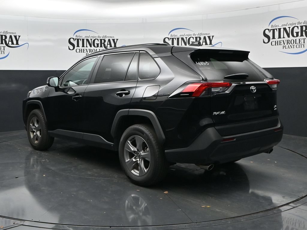 Used 2025 Toyota RAV4 XLE AWD/4WD image 5
