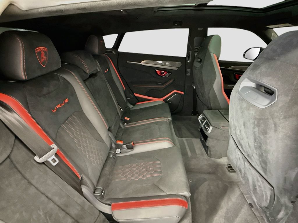 Used 2023 Lamborghini Urus Performante AWD/4WD image 21