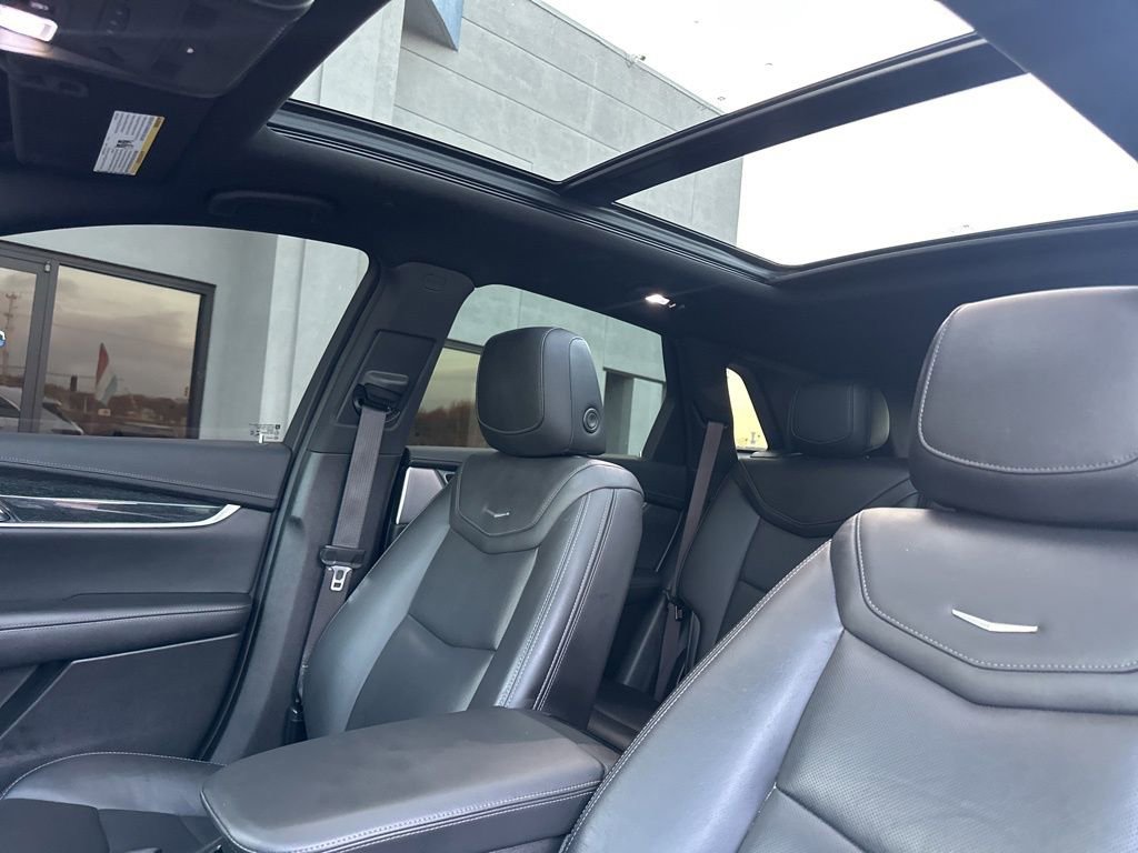 Used 2021 Cadillac XT5 Premium Luxury image 19
