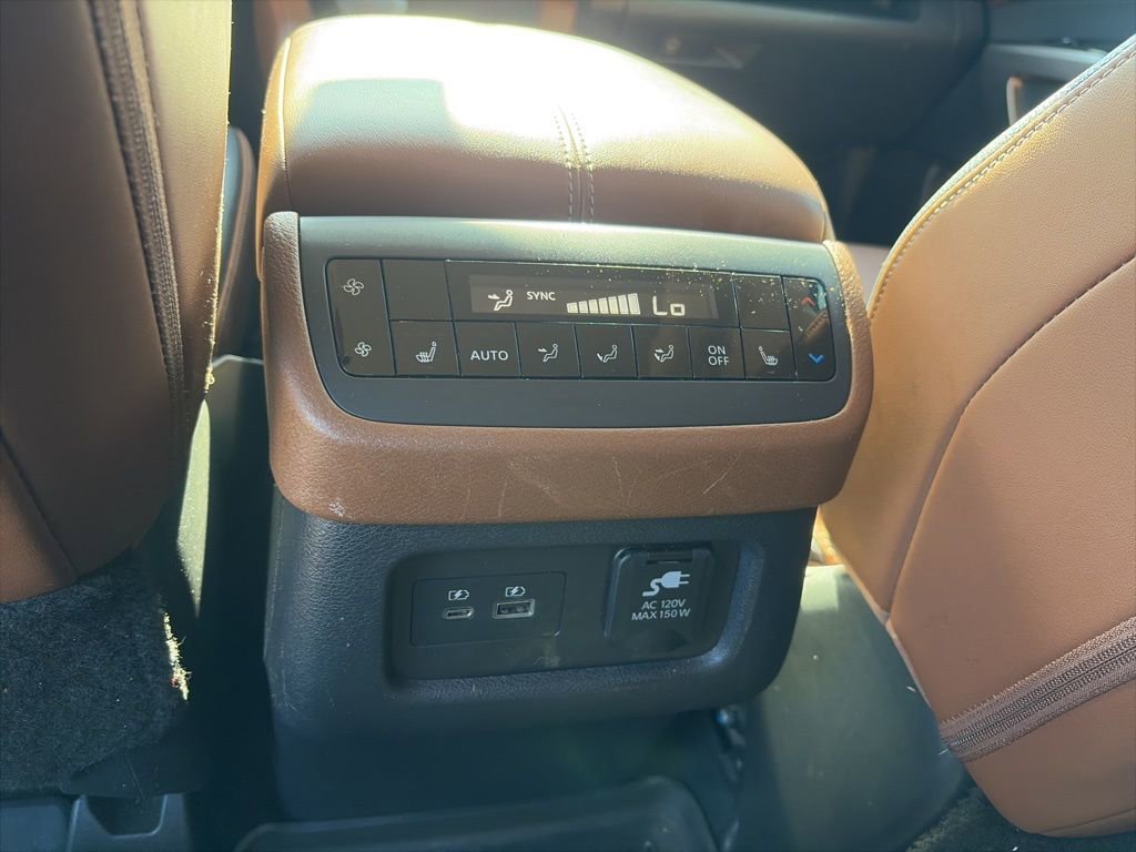 Certified 2024 Nissan Pathfinder Platinum image 11