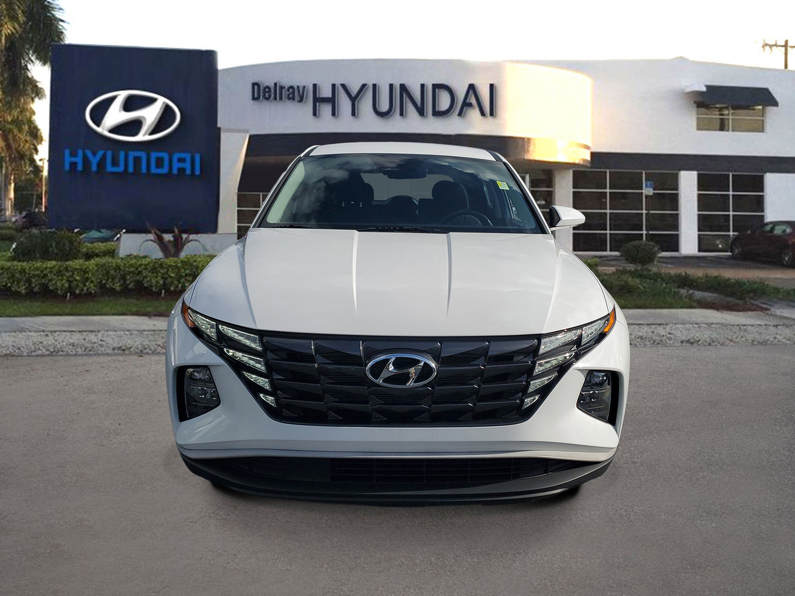 Certified 2024 Hyundai Tucson SE FWD image 2