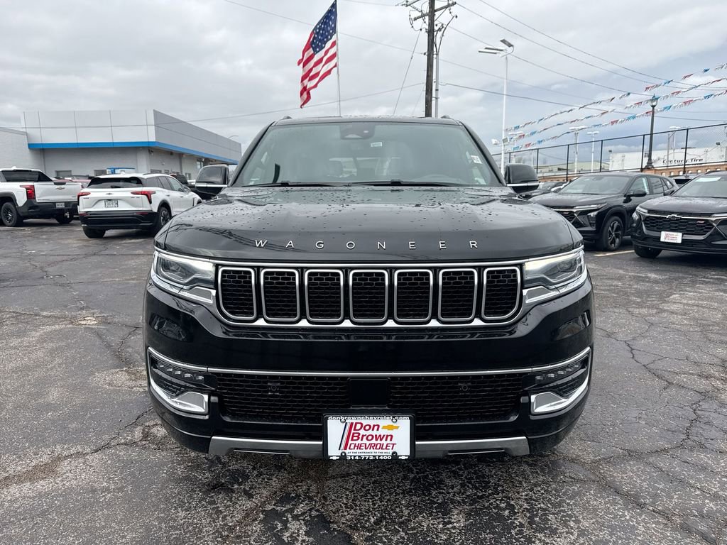 Used 2024 Jeep Wagoneer L Series III w/ Flexible Seating Group image 30