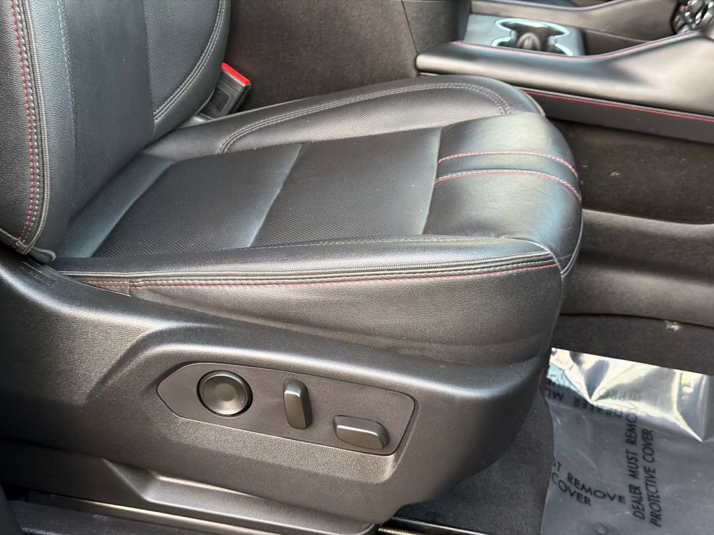 Used 2024 Chevrolet Suburban RST w/ Luxury Package image 14