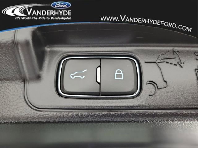 Used 2022 Ford Explorer XLT image 9