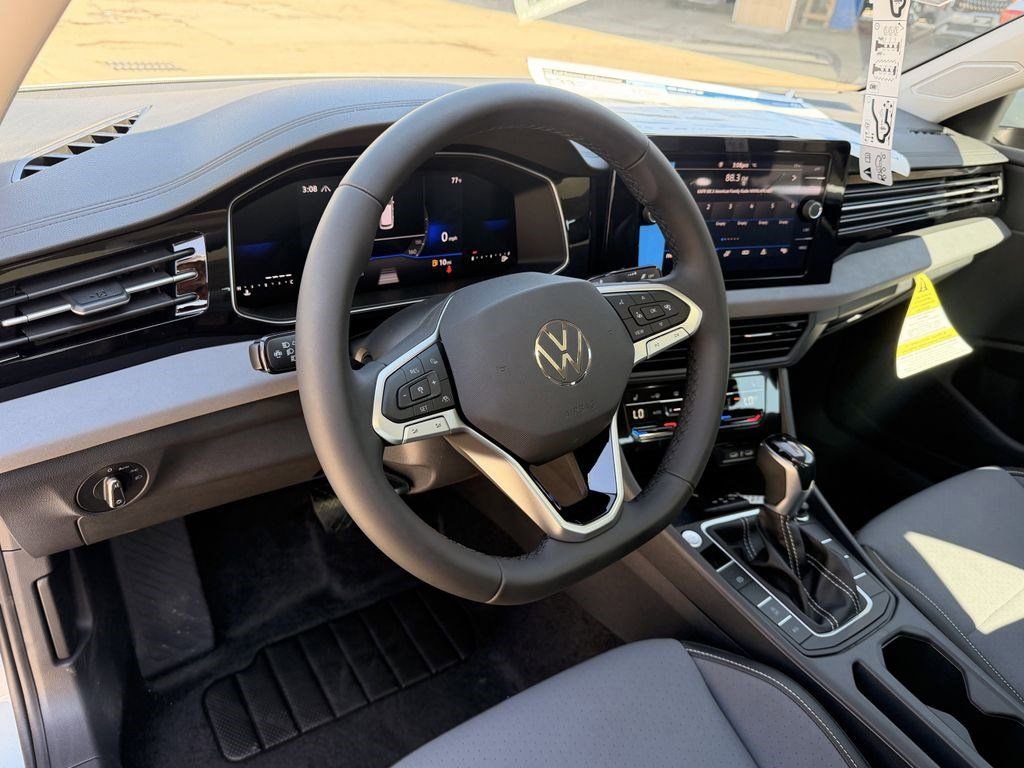 New 2026 Volkswagen Jetta SE FWD image 15