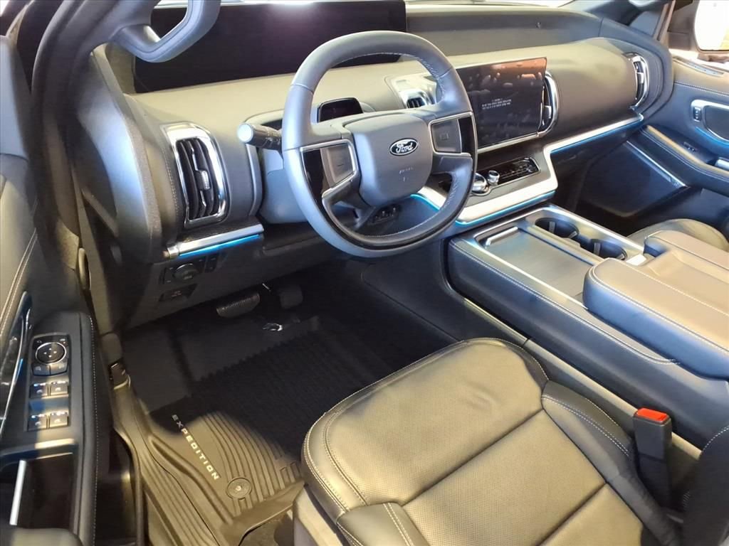 New 2025 Ford Expedition Platinum w/ Stealth Performance Package image 10