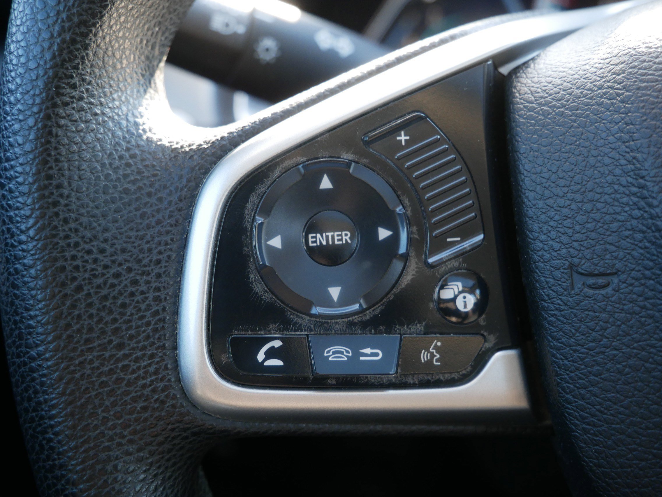 Used 2018 Honda Civic EX image 30