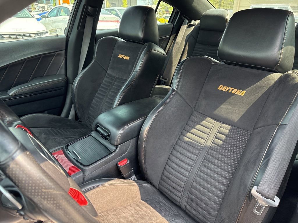 Used 2018 Dodge Charger R/T image 11