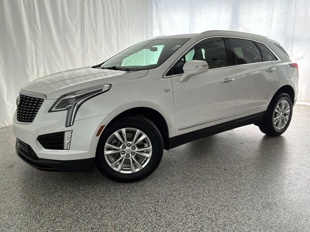 Used 2022 Cadillac XT5 Luxury w/ LPO, Floor Liner Package AWD/4WD image 2