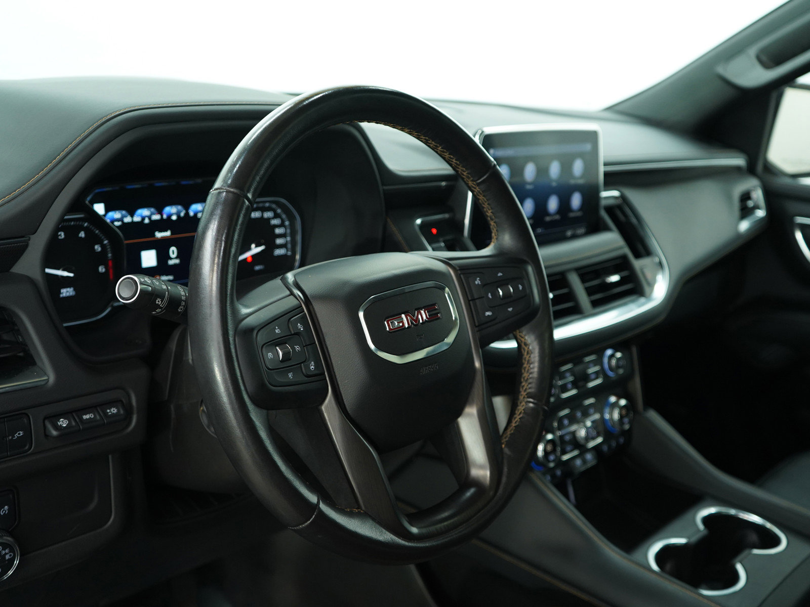 Used 2021 GMC Yukon AT4 image 25