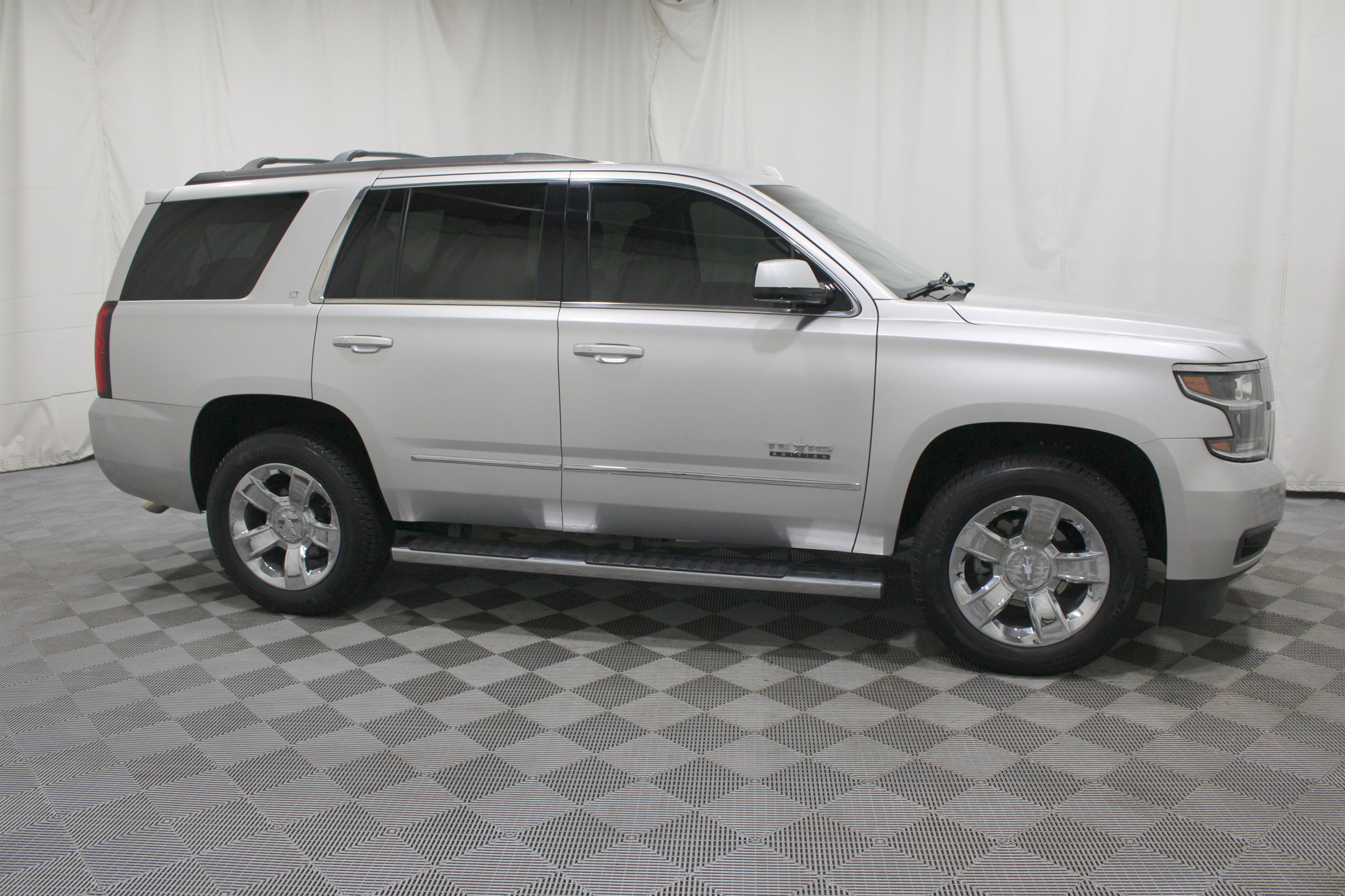 Used 2019 Chevrolet Tahoe LT w/ LT Signature Package AWD/4WD image 31