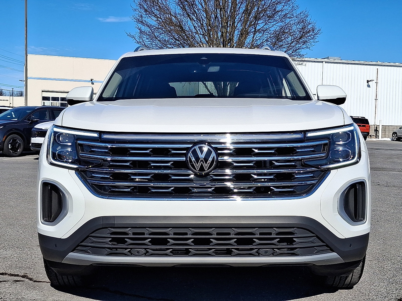 Used 2024 Volkswagen Atlas SEL image 2