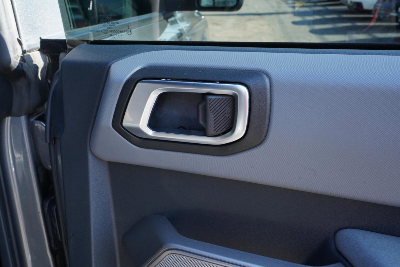 Used 2022 Ford Bronco Black Diamond image 61