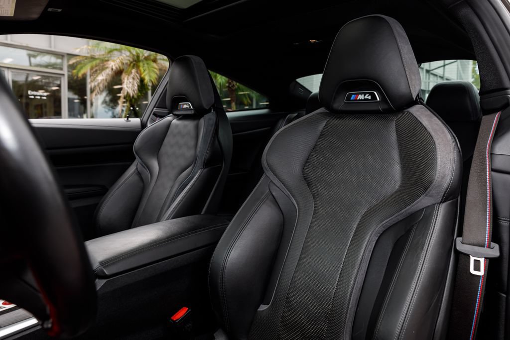 Used 2021 BMW M4 Competition w/ Executive Package RWD image 10