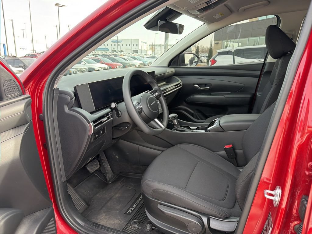Certified 2026 Hyundai Tucson SE FWD image 8