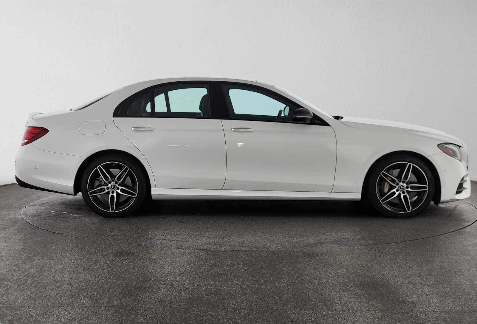 Used 2020 Mercedes-Benz E 450 4MATIC Sedan image 2