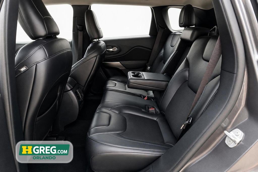 Used 2020 Jeep Cherokee Latitude Plus FWD image 13