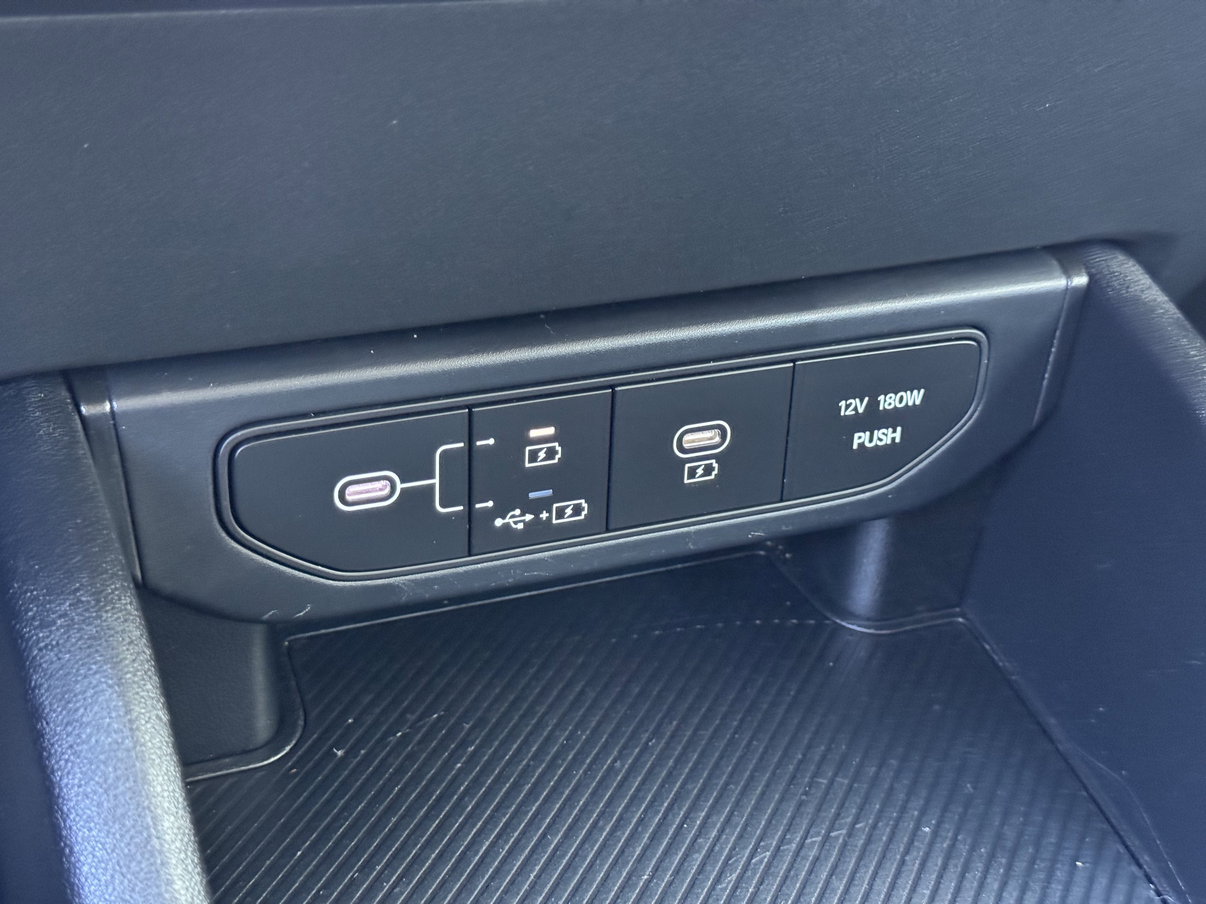 Used 2025 Kia K4 FWD image 28