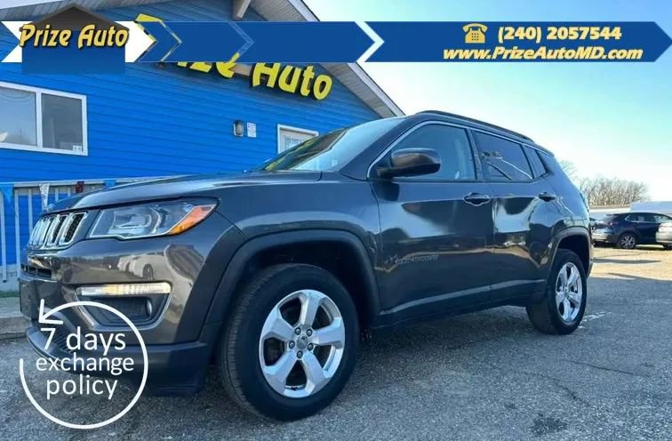 Used 2018 Jeep Compass Latitude image 1