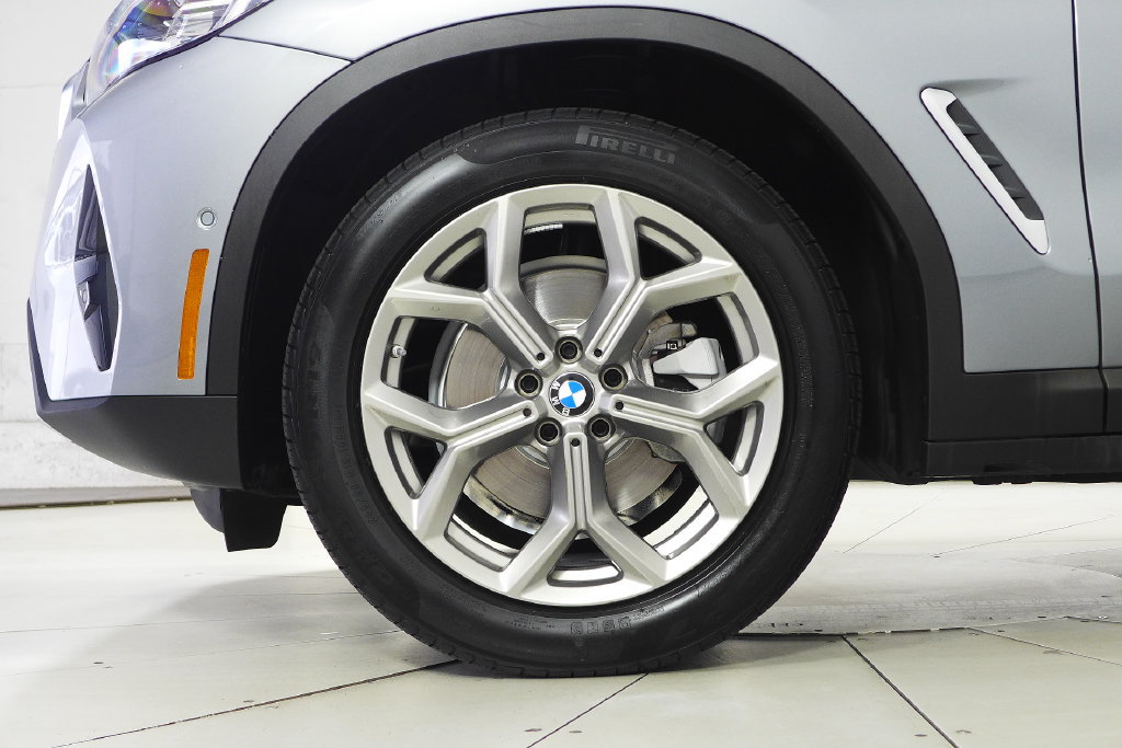 Used 2024 BMW X3 sDrive30i w/ Premium Package RWD image 5