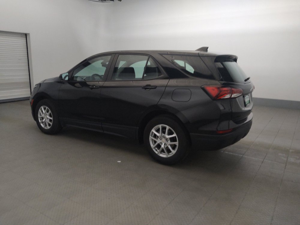 Used 2023 Chevrolet Equinox LS FWD image 3