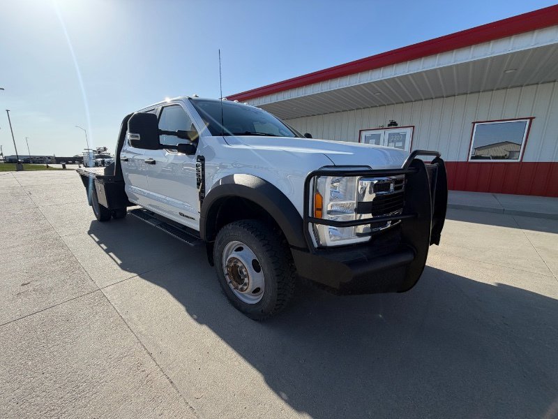 Used 2023 Ford F550 4x4 Crew Cab Super Duty w/ XL Chrome Package image 2